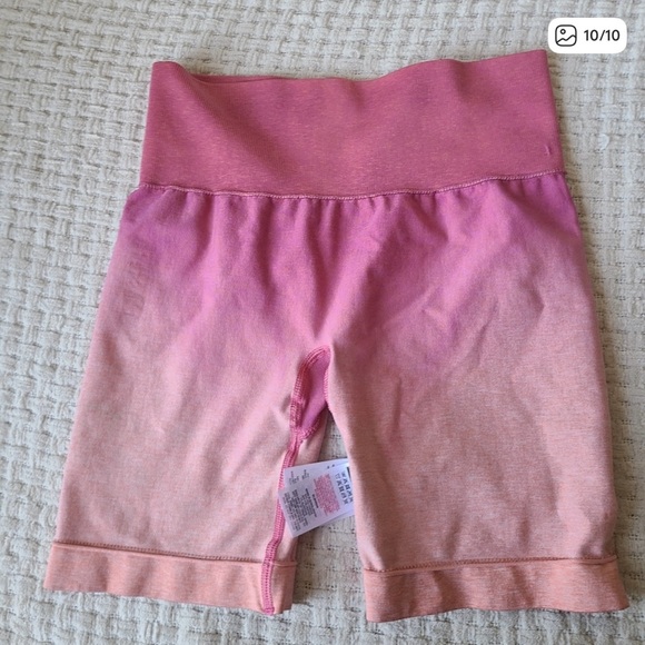 Gymshark ombré pink shorts - Picture 10 of 10